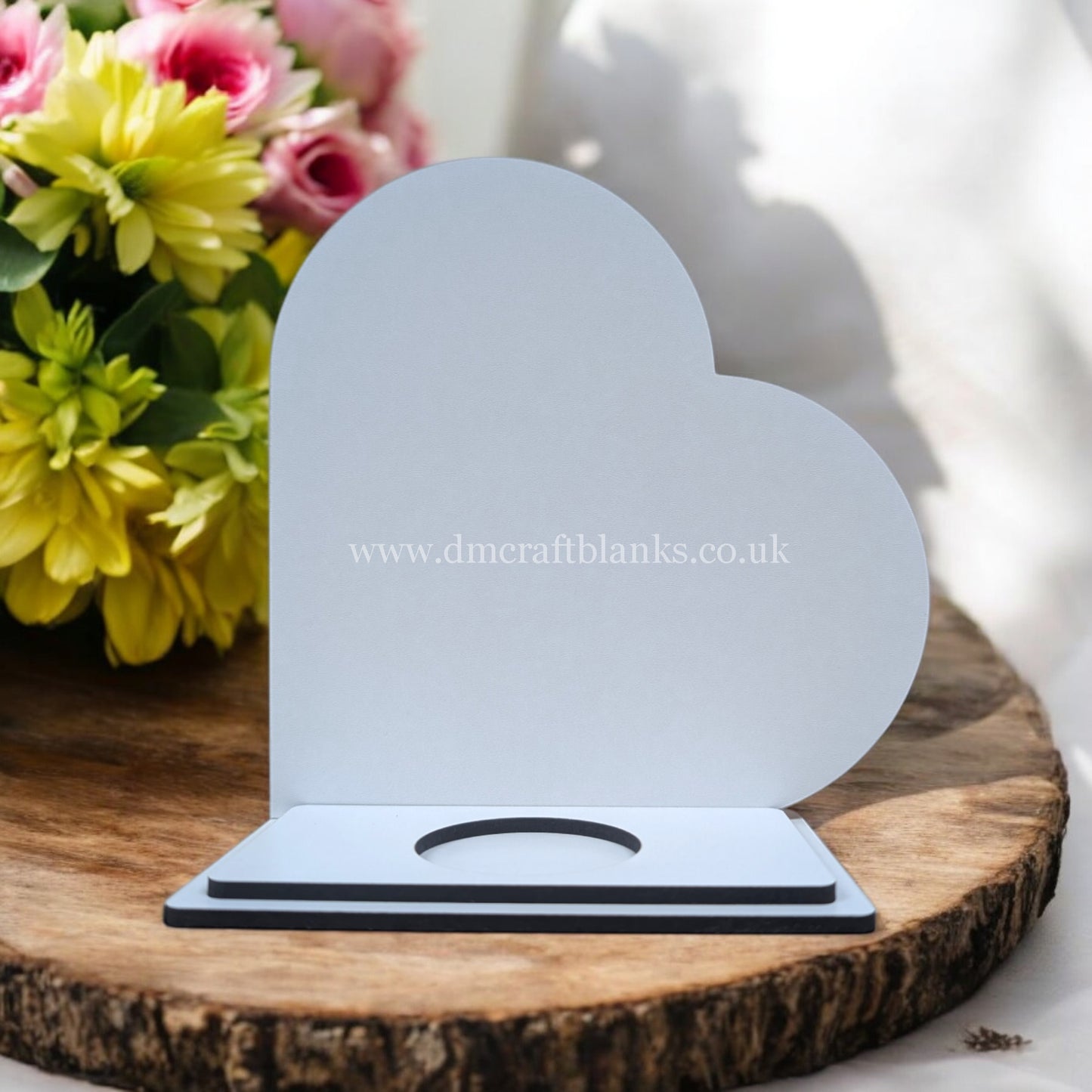 Freestanding led tealight holder image 3